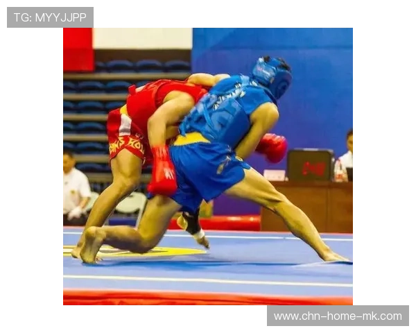 职业拳击队进入实战阶段，选手攻守转换更加迅速